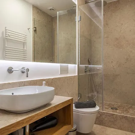 Upscale & Trendy Flat In The Center Апартаменты Лиссабон