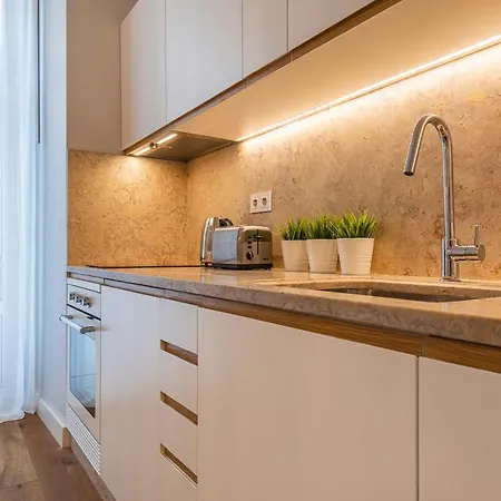 Апартаменты Upscale & Trendy Flat In The Center Лиссабон